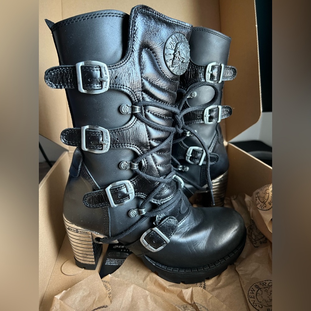 NWT New Rock Black Leather Women's heeled Boots - Picture 2 of 6